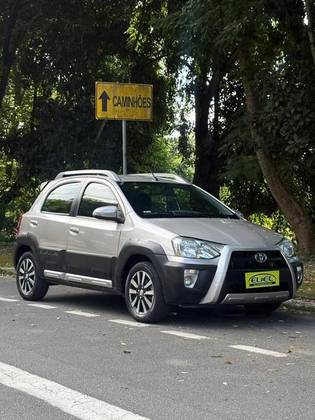 TOYOTA ETIOS CROSS 1.5 16V FLEX 4P AUTOMÁTICO TOYOTA ETIOS CROSS 1.5 16V FLEX 4P AUTOMÁTICO